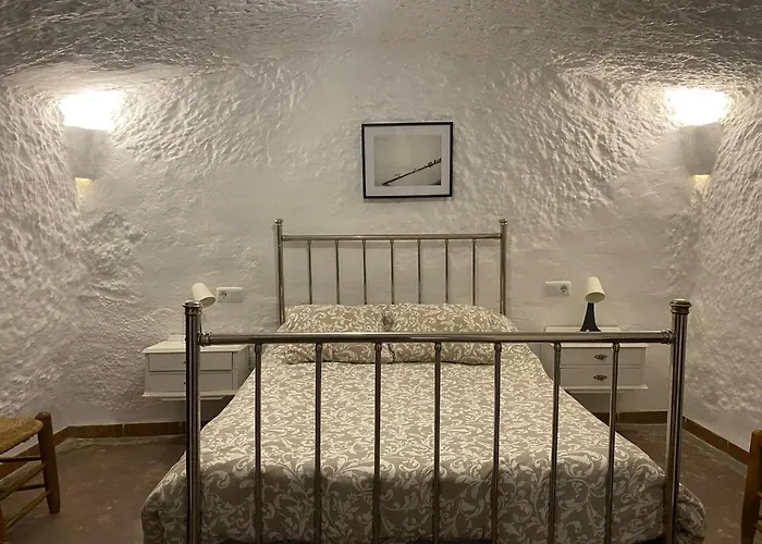 Cuevas Cortijo El Capellán Cortes (Asturias)