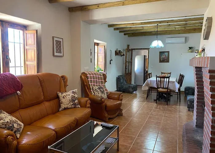 Cuevas Cortijo El Capellán Cortes (Asturias)